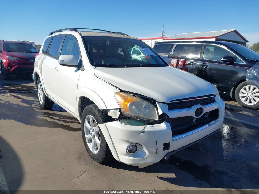 TOYOTA RAV4 LIMITED V6