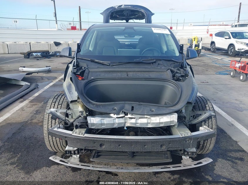 2023 Tesla Model Y Rwd VIN: 7SAYGDED0PF960208 Lot: 43606545