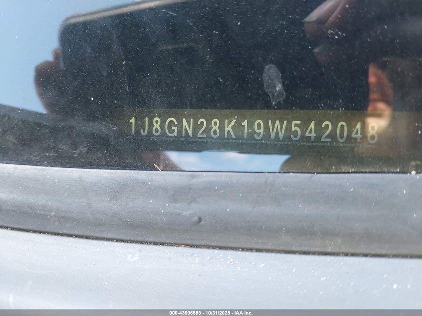 2009 Jeep Liberty Sport VIN: 1J8GN28K19W542048 Lot: 43606589