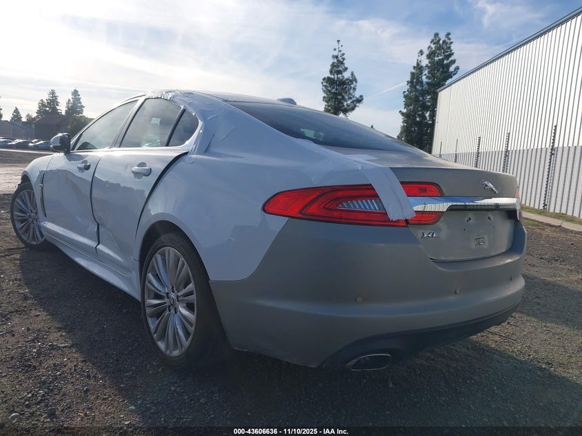 Vin: sajwa0fb2bls12823, lot: 44101738, jaguar xf 20113