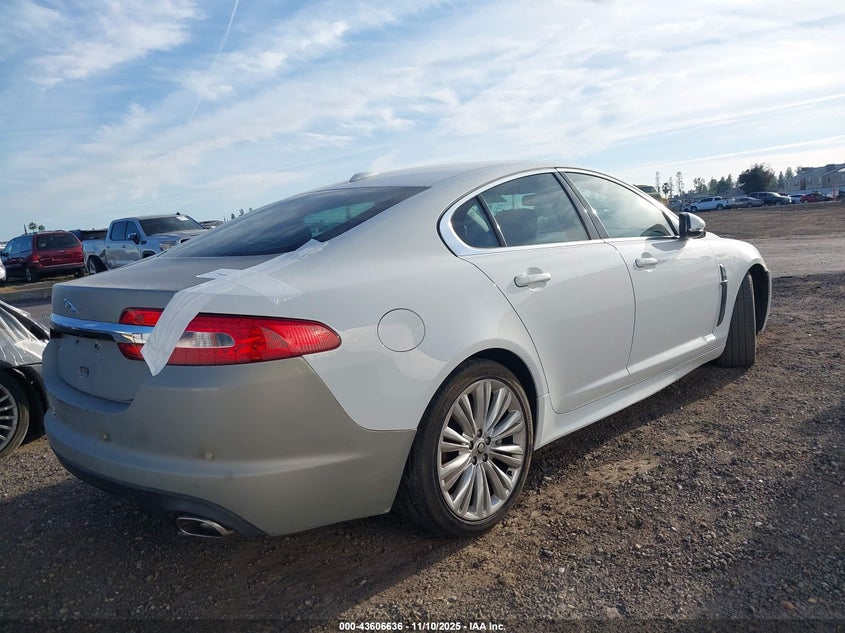 Vin: sajwa0fb2bls12823, lot: 44101738, jaguar xf 20114