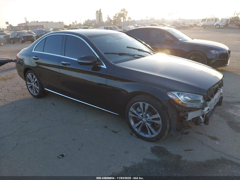 2016 MERCEDES-BENZ C 300 - 55SWF4JB0GU130600