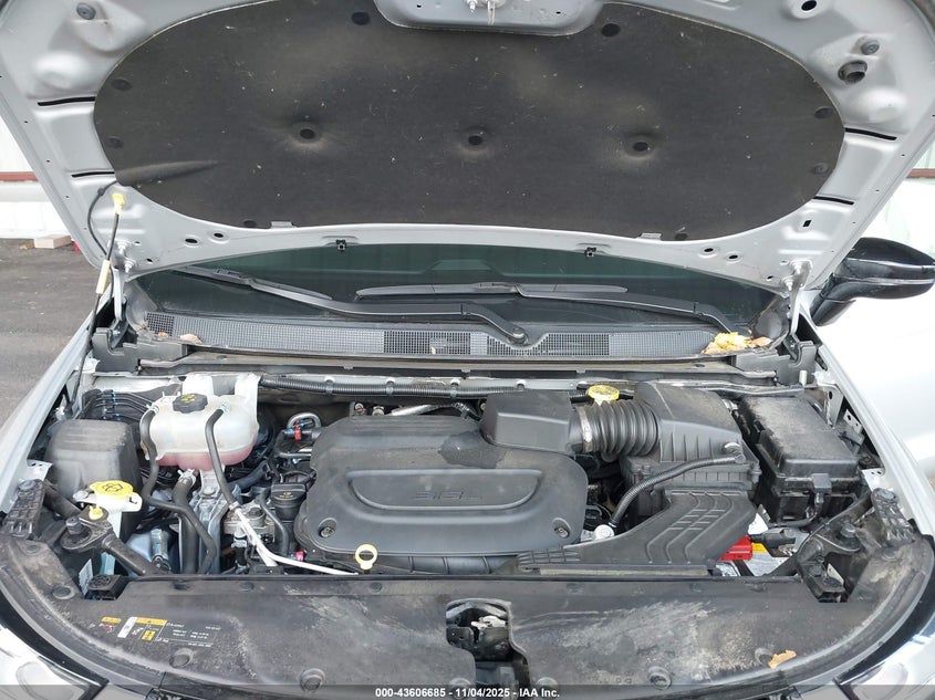 2024 CHRYSLER PACIFICA TOURING L - 2C4RC1BG4RR148105