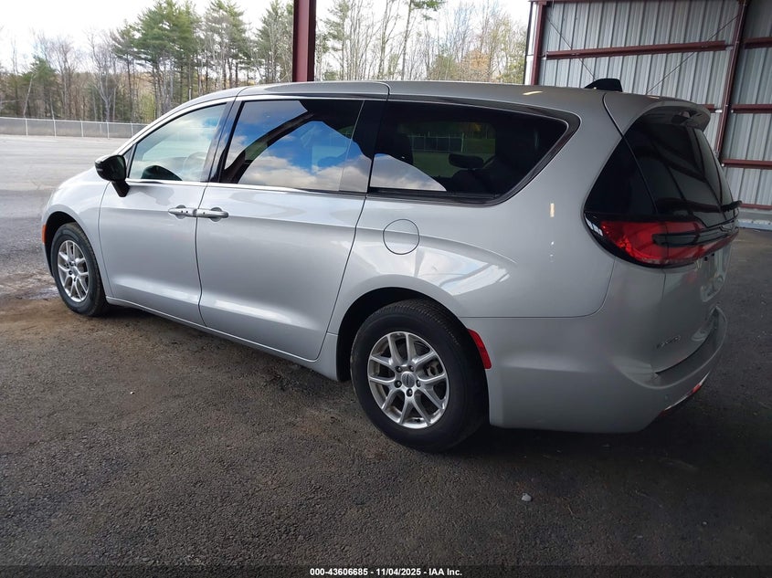 2024 CHRYSLER PACIFICA TOURING L - 2C4RC1BG4RR148105