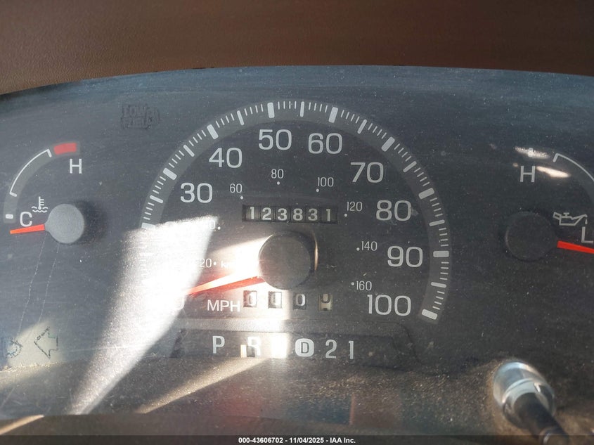 1997 Ford F-150 Lariat/Standard/Xl/Xlt VIN: 1FTDX1762VNC63288 Lot: 43606702