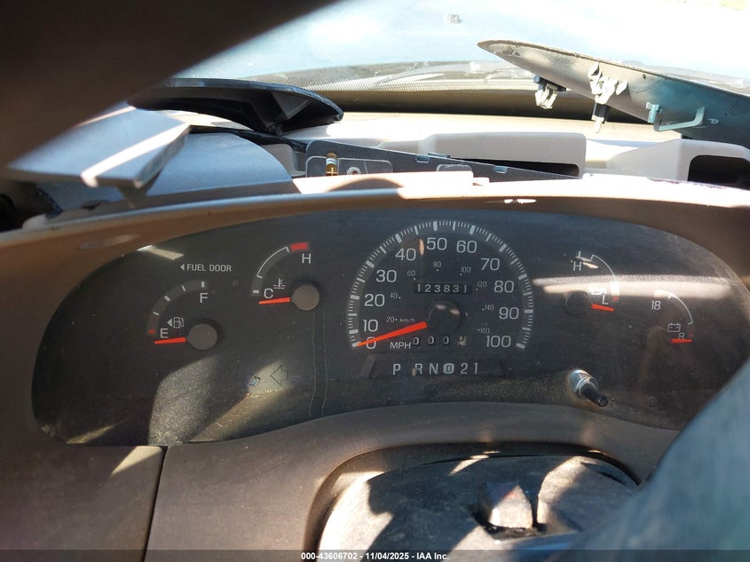 1997 Ford F-150 Lariat/Standard/Xl/Xlt VIN: 1FTDX1762VNC63288 Lot: 43606702