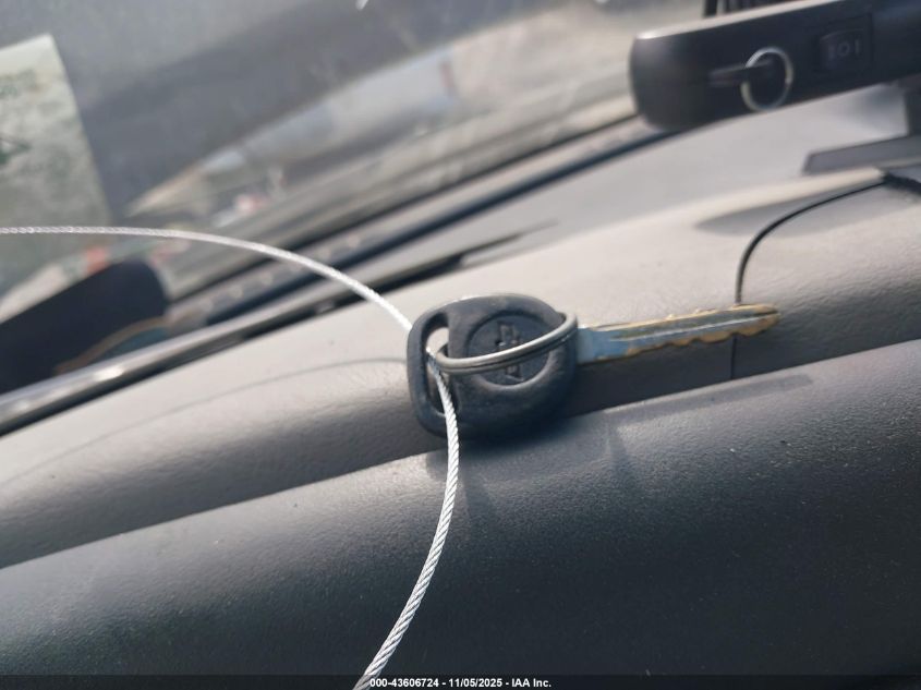 2000 Chevrolet Express VIN: 1GCFG15W3Y1249746 Lot: 43606724