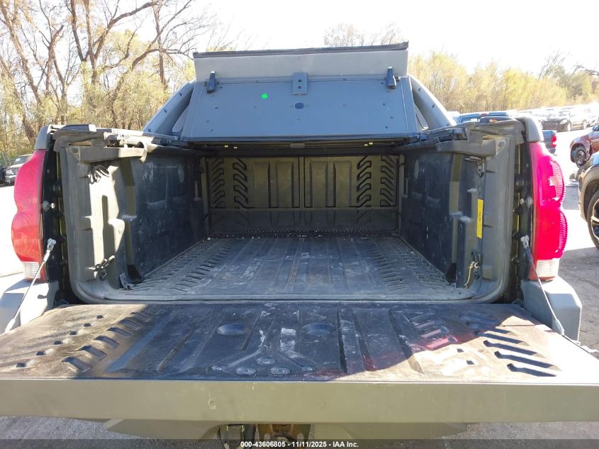 2002 Chevrolet Avalanche 1500 VIN: 3GNEK13T12G181935 Lot: 43606805