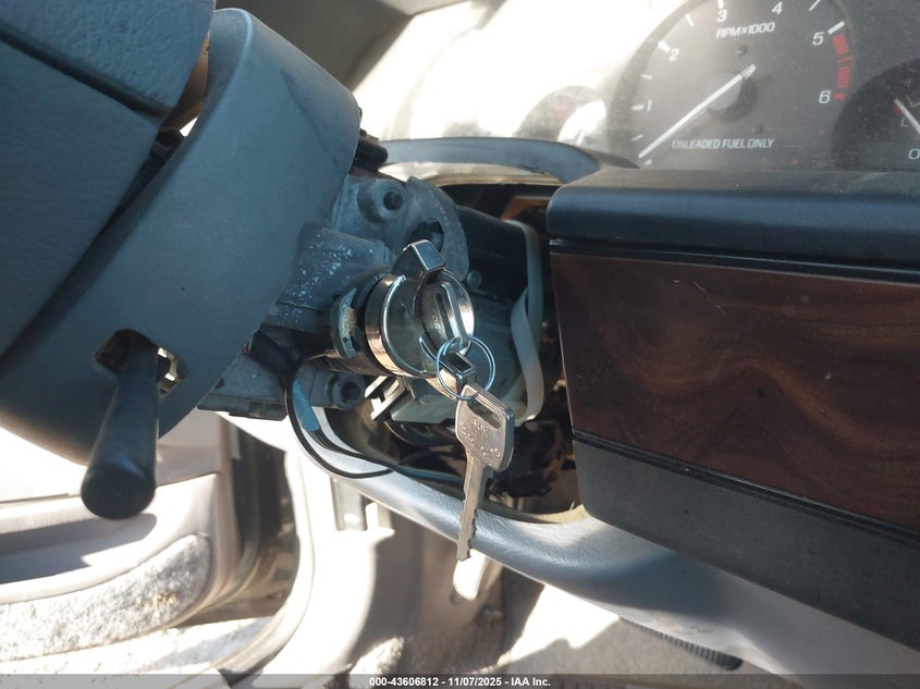 1993 Ford Thunderbird Lx VIN: 1FAPP6241PH223095 Lot: 43606812