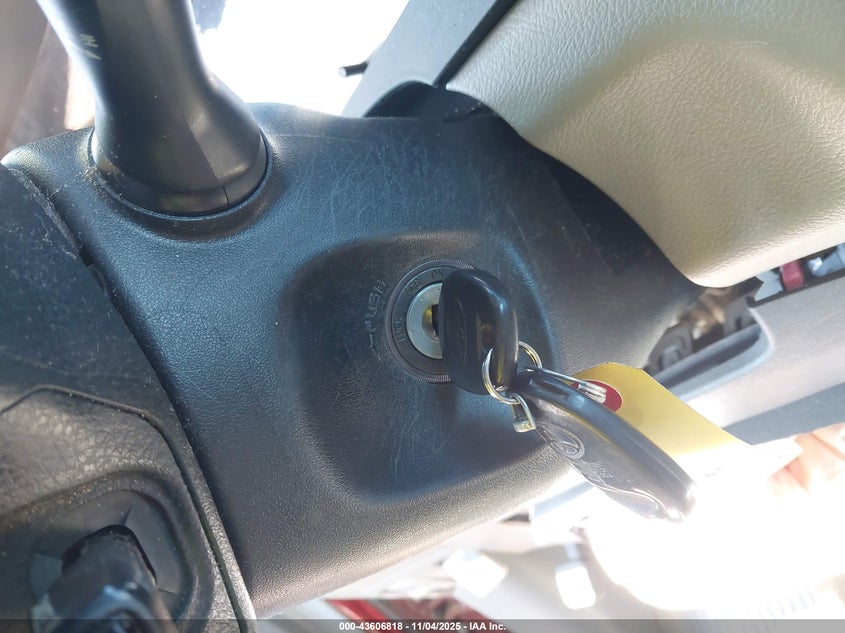 2015 TOYOTA SIENNA LE 8 PASSENGER 5TDKK3DCXFS610860