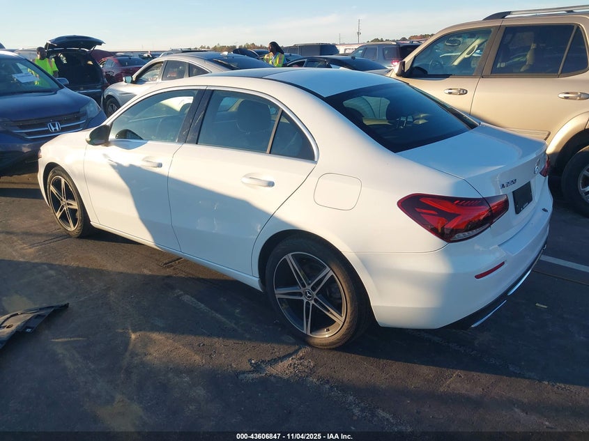 2019 MERCEDES-BENZ A 220 4MATIC WDD3G4FB0KW018108