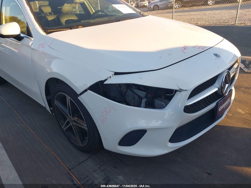 2019 MERCEDES-BENZ A 220 4MATIC WDD3G4FB0KW018108
