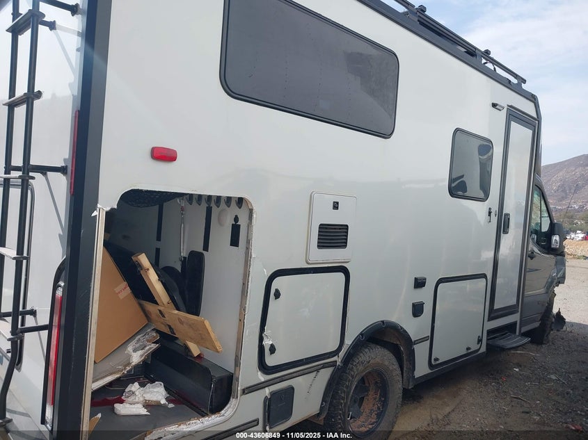 2021 Ford Transit-350 Cutaway VIN: 1FDRU8PG4MKA77439 Lot: 43606849