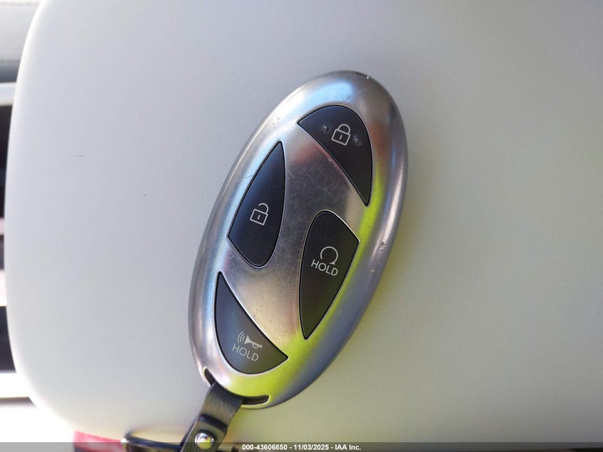 2025 HYUNDAI KONA SEL KM8HB3AB8SU334685