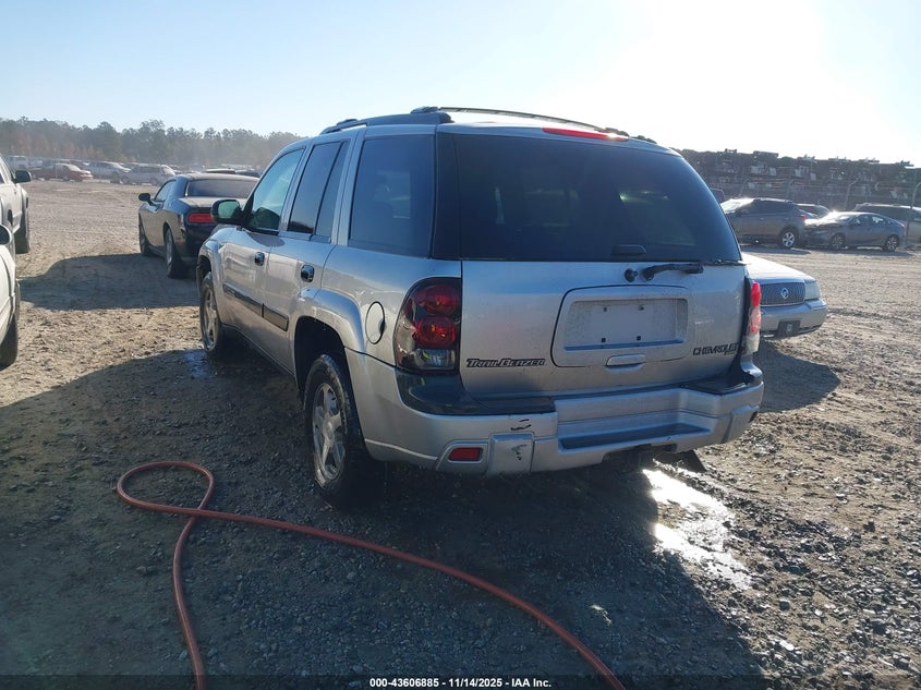 1GNDT13S742133139 2004 CHEVROLET TRAILBLAZER photo no. 3
