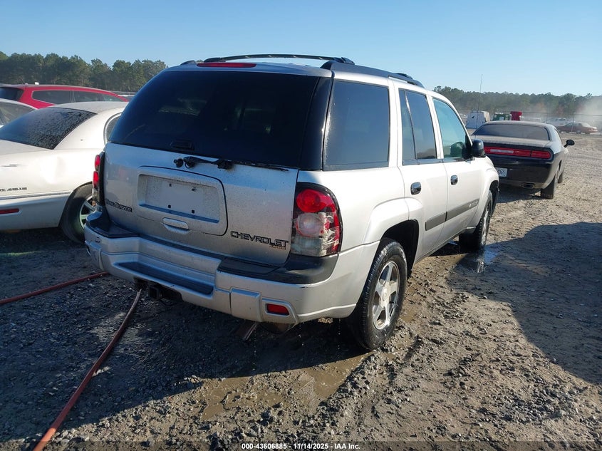 1GNDT13S742133139 2004 CHEVROLET TRAILBLAZER photo no. 4