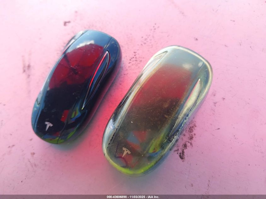 2016 Tesla Model X P100D/P90D VIN: 5YJXCDE46GF031970 Lot: 43606898