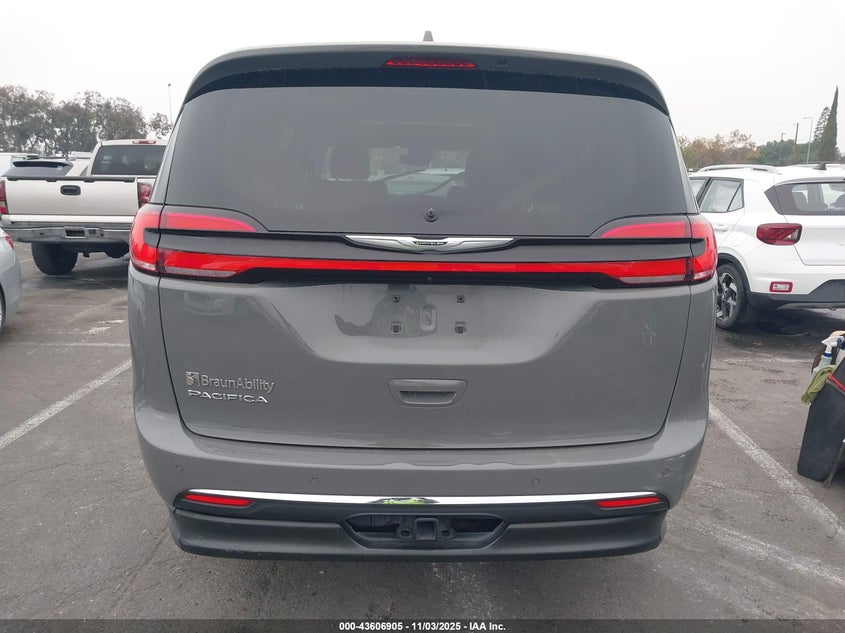 2021 Chrysler Pacifica Touring L VIN: 2C4RC1BG6MR575214 Lot: 43606905