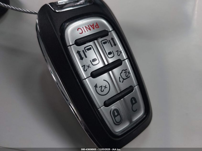 2021 Chrysler Pacifica Touring L VIN: 2C4RC1BG6MR575214 Lot: 43606905