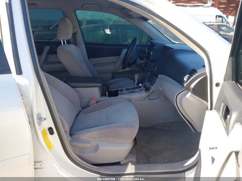 JTEDS41A882023306 2008 TOYOTA HIGHLANDER photo no. 5
