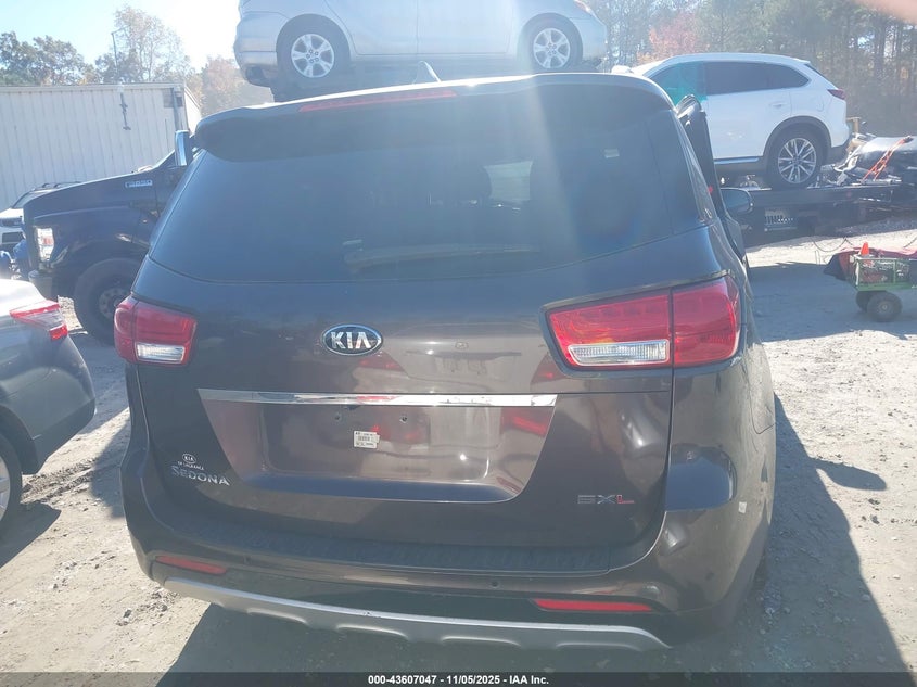 2018 KIA SEDONA SX LIMITED KNDME5C13J6346501