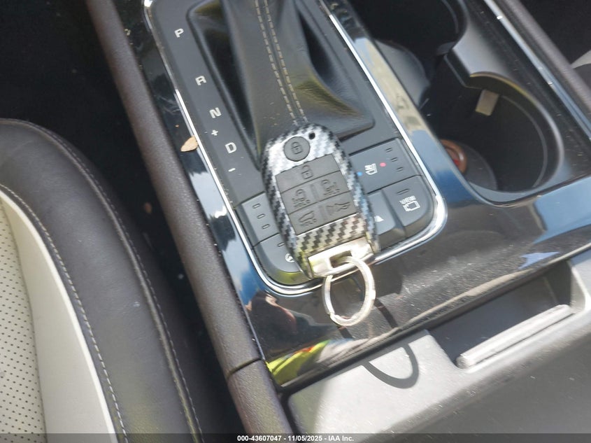 2018 KIA SEDONA SX LIMITED KNDME5C13J6346501