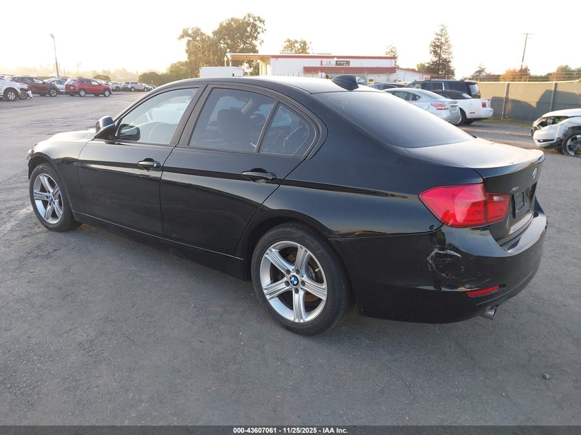 WBA3D5C57EKX98527 2014 BMW 3ER photo no. 3