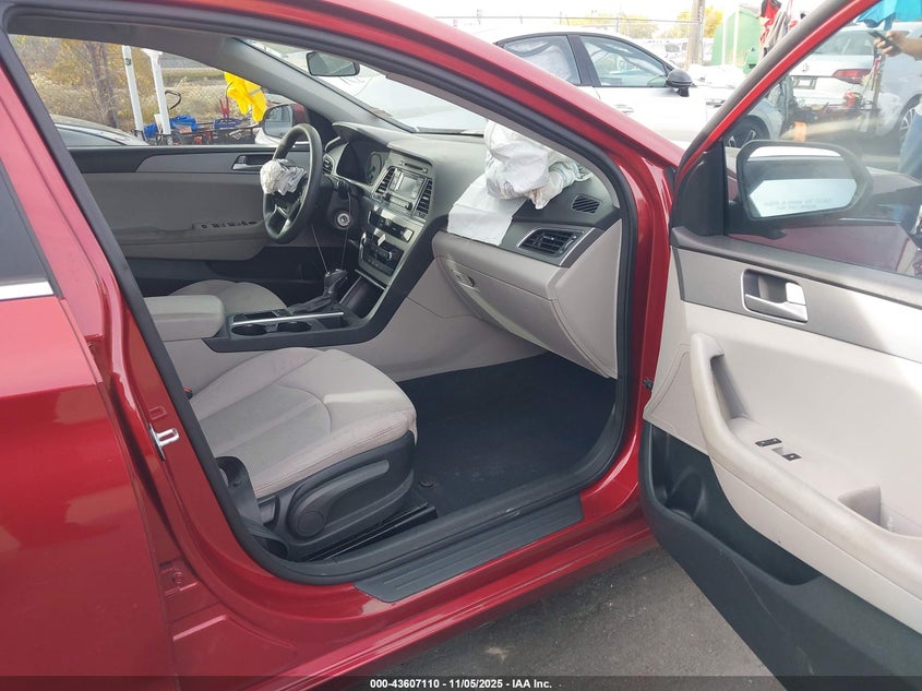 2015 HYUNDAI SONATA SE - 5NPE24AF0FH153158
