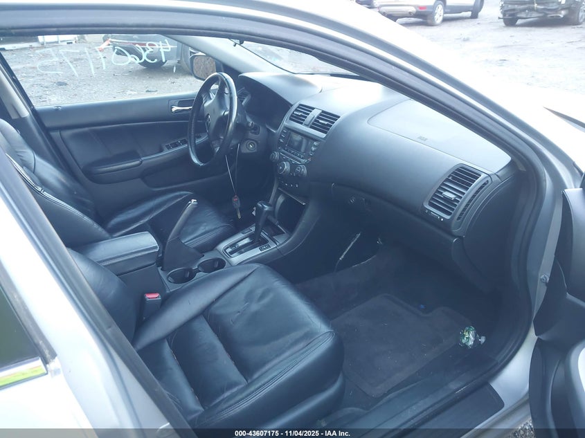 1HGCM56623A002651 2003 HONDA ACCORD photo no. 5