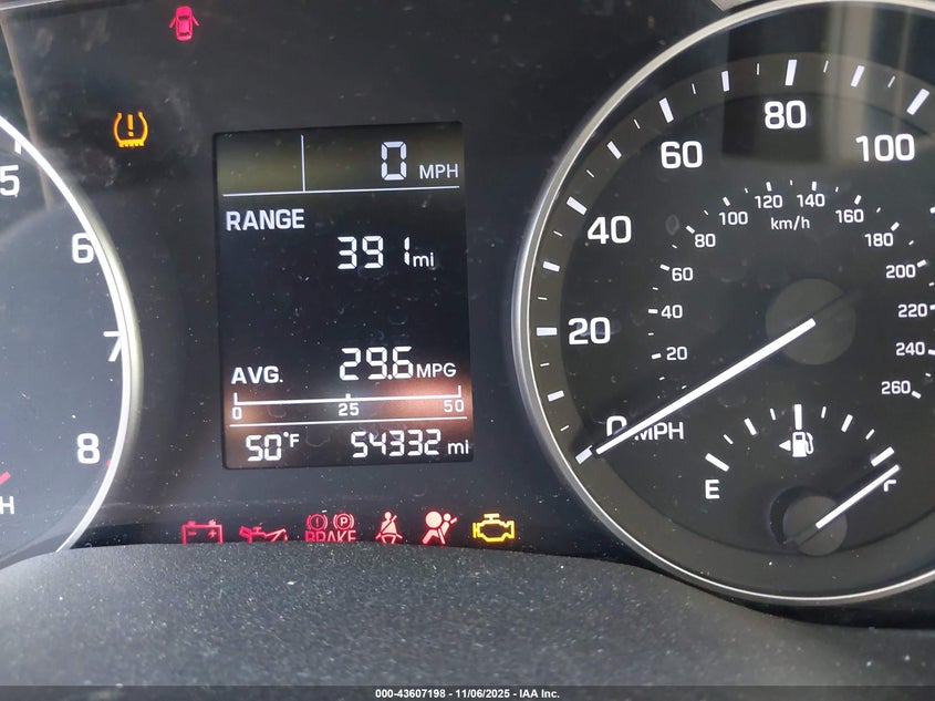 2017 HYUNDAI ELANTRA SE KMHD74LF0HU090853