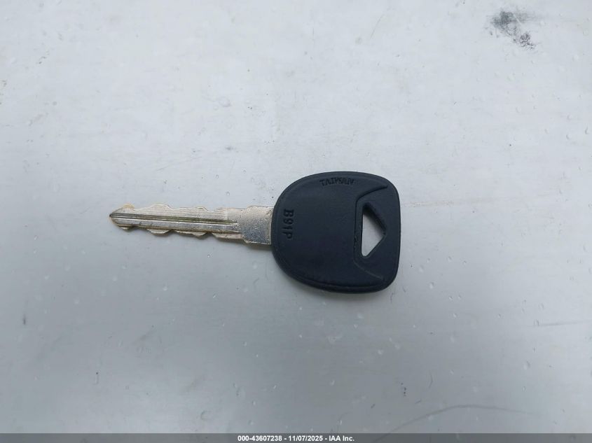 2004 GMC Yukon Slt VIN: 1GKEC13Z64J260291 Lot: 43607238