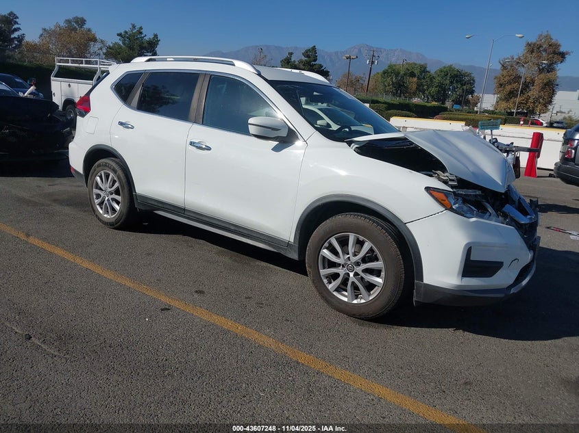 2017 NISSAN ROGUE SV - KNMAT2MT5HP588847