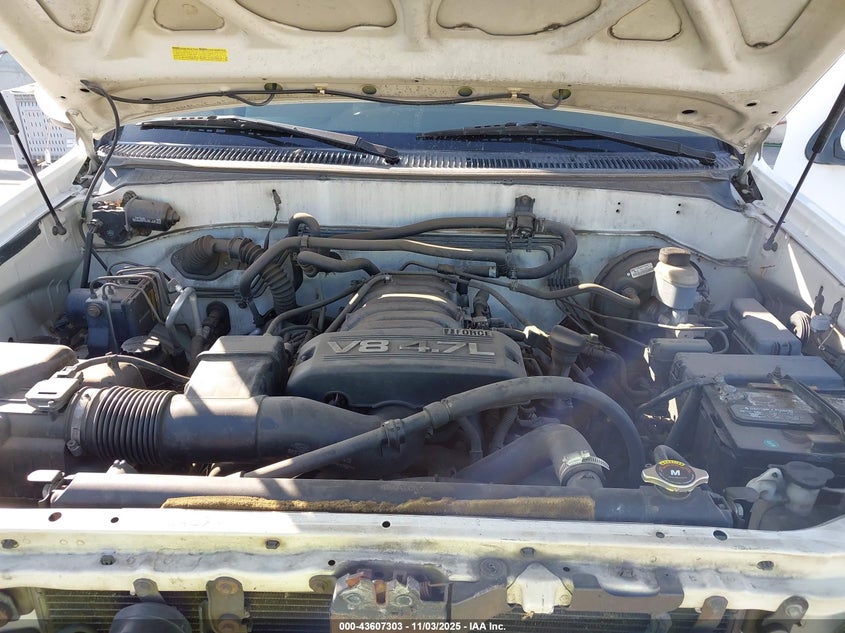 2003 Toyota Sequoia Sr5 V8 VIN: 5TDZT34AX3S155160 Lot: 43607303