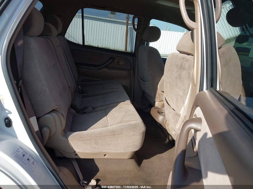 2003 Toyota Sequoia Sr5 V8 VIN: 5TDZT34AX3S155160 Lot: 43607303