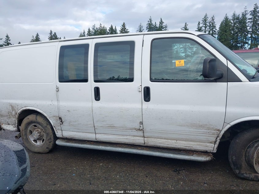 2020 Chevrolet Express Cargo Rwd 2500 Regular Wheelbase Wt VIN: 1GCWGAFG5L1176637 Lot: 43607348