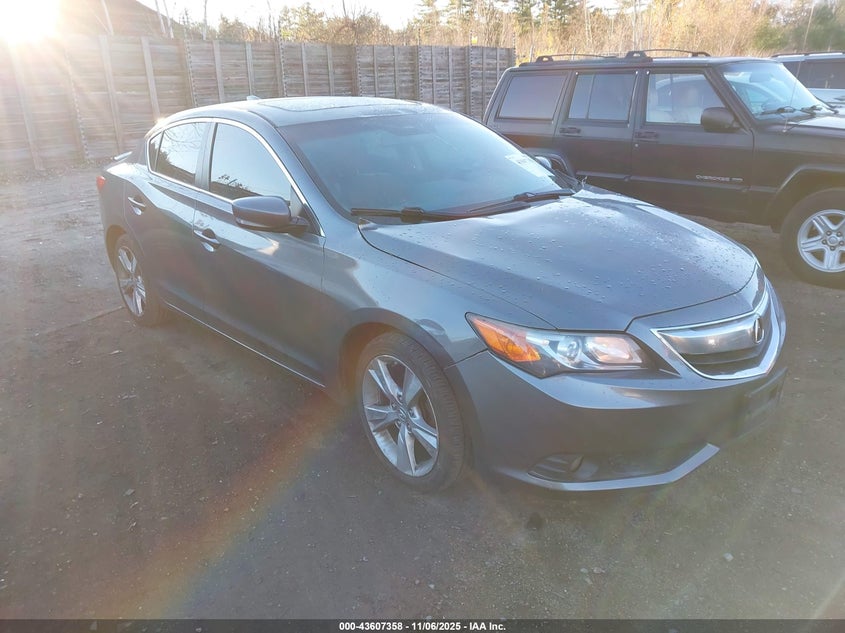 2013 Acura Ilx 2.0L VIN: 19VDE1F51DE013924 Lot: 43607358