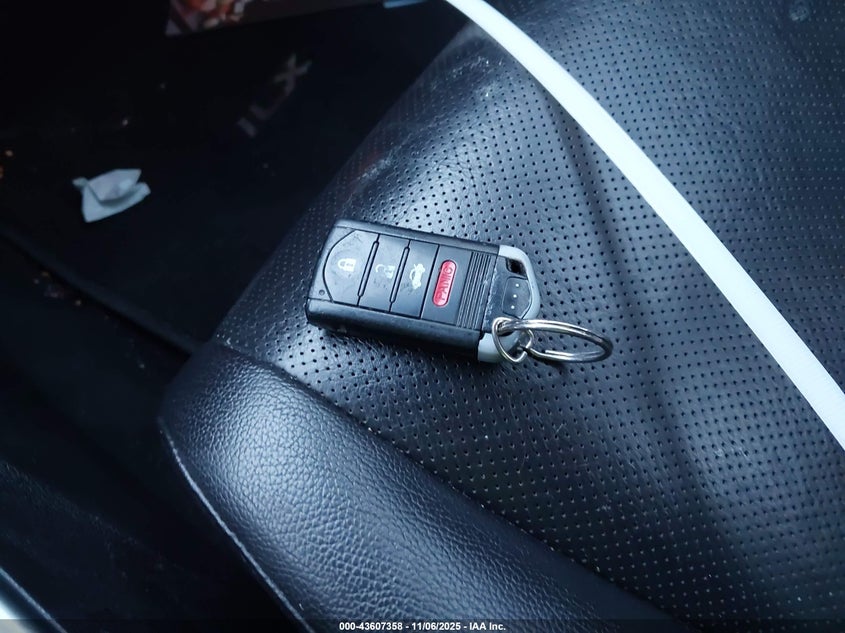 2013 Acura Ilx 2.0L VIN: 19VDE1F51DE013924 Lot: 43607358