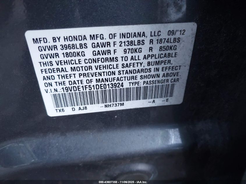 2013 Acura Ilx 2.0L VIN: 19VDE1F51DE013924 Lot: 43607358