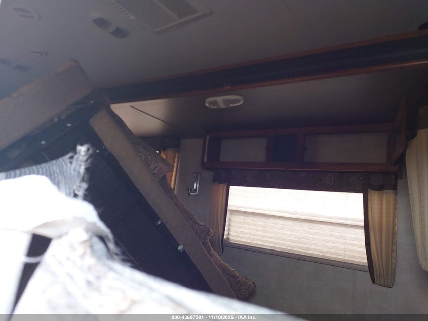 4YDF28523D7202709 2013   photo no. 5
