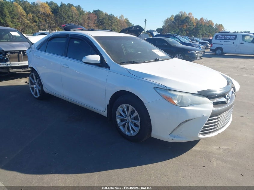 TOYOTA CAMRY LE