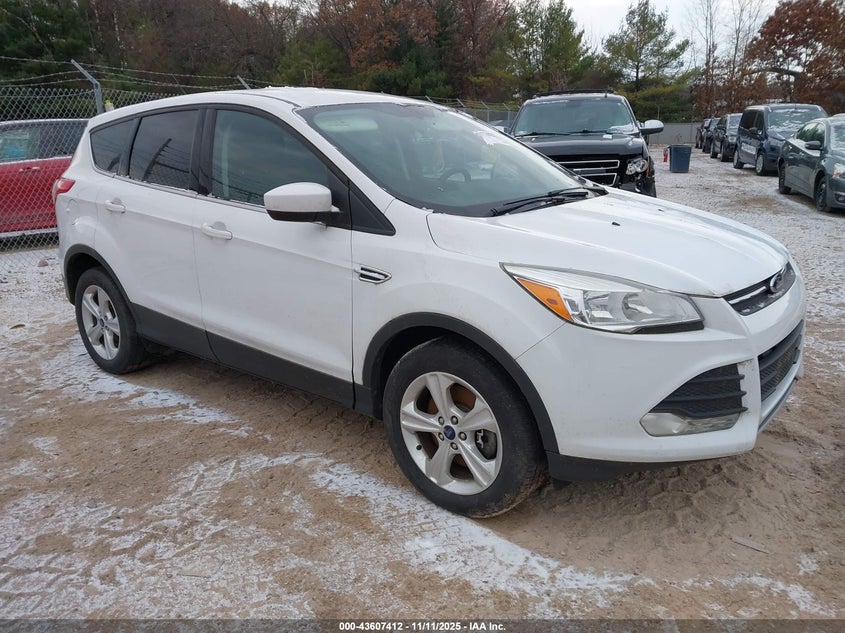 FORD ESCAPE SE