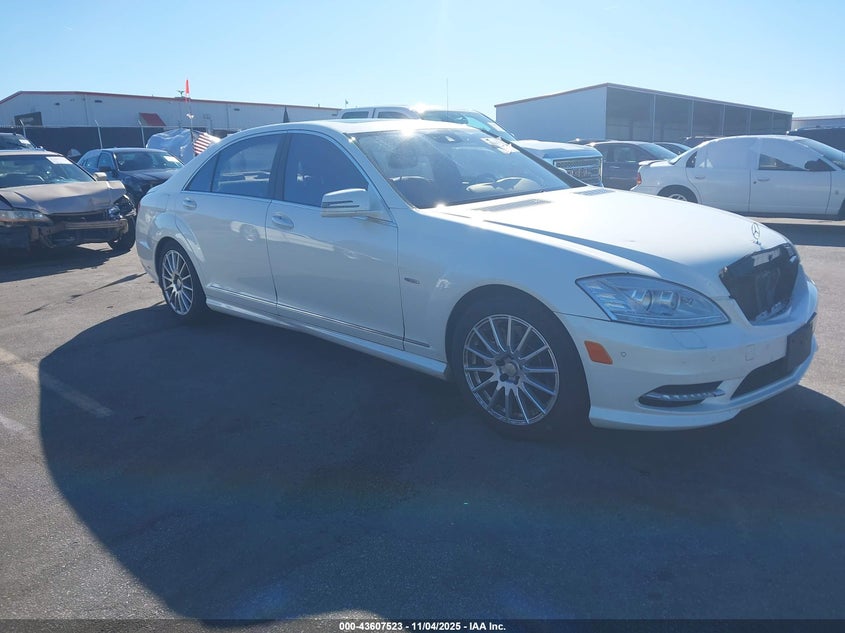 MERCEDES-BENZ S-CLASS S 550