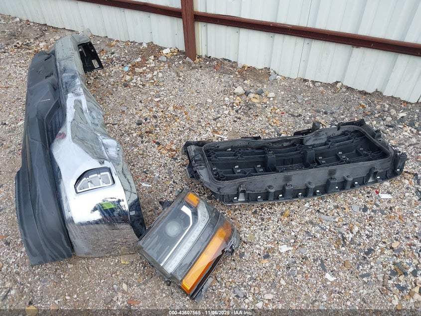 2017 CHEVROLET SILVERADO 1500 1LT - 1GCRCREC8HZ339053