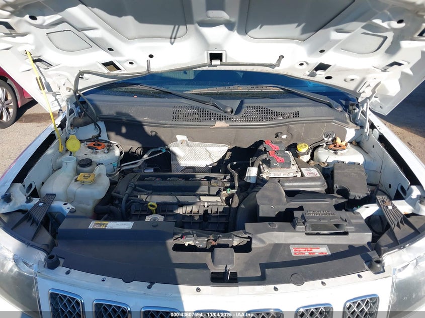 2016 Jeep Compass Latitude VIN: 1C4NJCEA5GD648135 Lot: 43607594