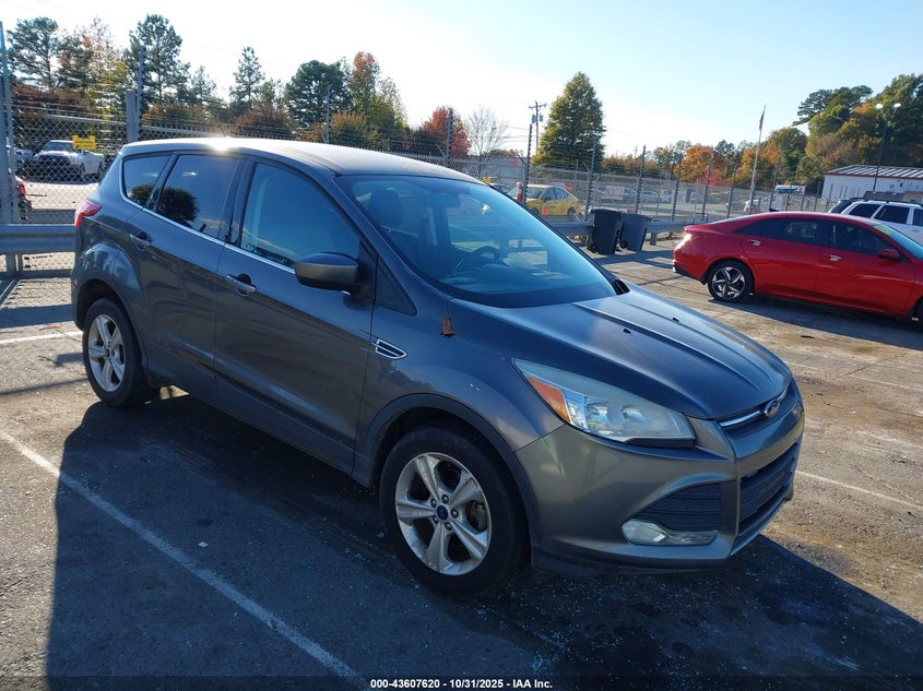 FORD ESCAPE SE