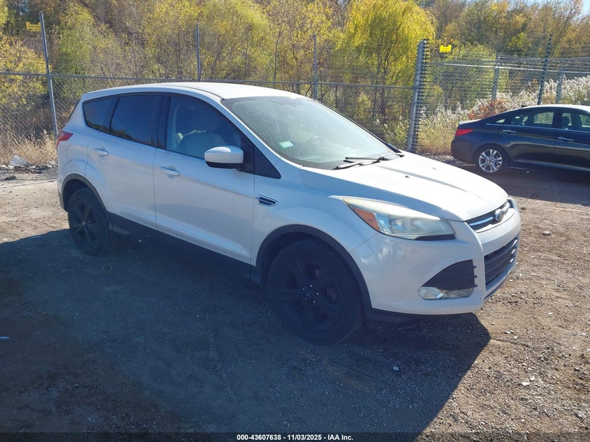 FORD ESCAPE SE