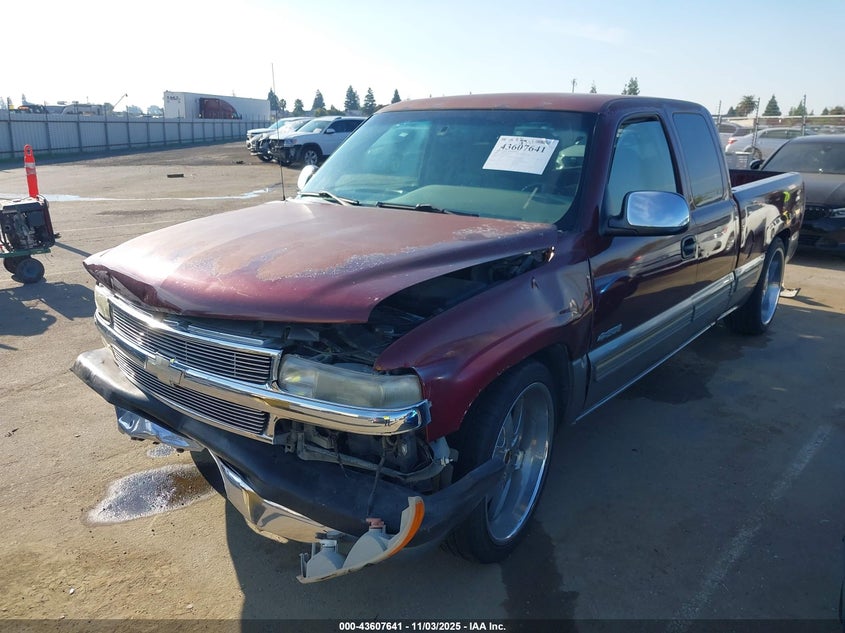 2GCEC19T5Y1298299 2000 CHEVROLET SILVERADO photo no. 2