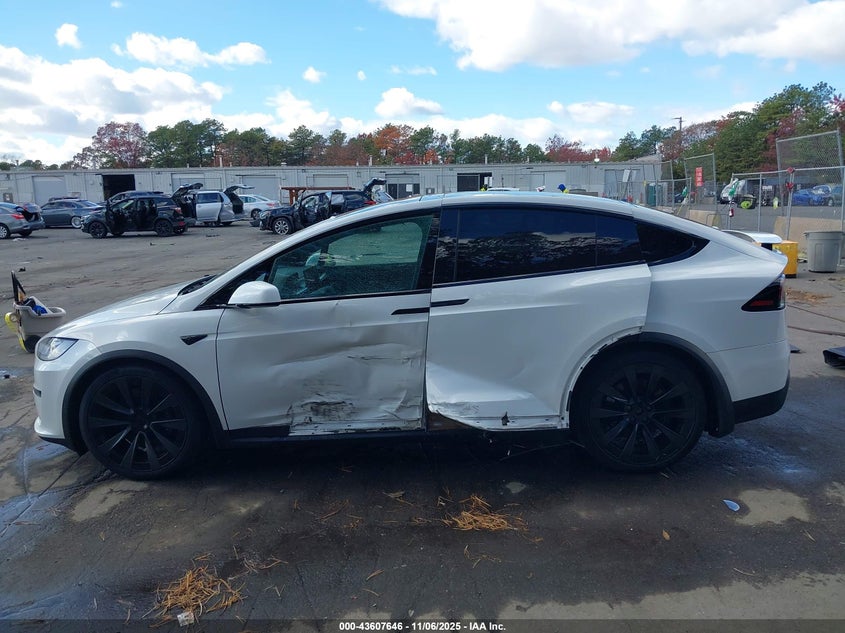 2023 Tesla Model X Plaid Tri Motor All-Wheel Drive VIN: 7SAXCBE69PF376161 Lot: 43607646