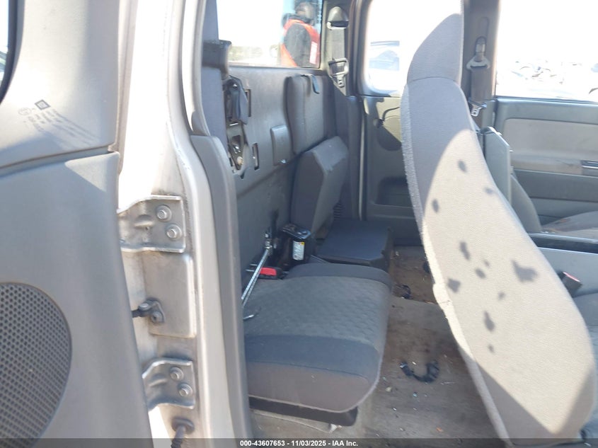 2005 GMC Canyon Sle VIN: 1GTDS196358183184 Lot: 43607653