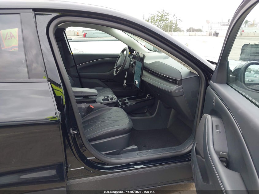 2025 FORD MUSTANG MACH-E SELECT - 3FMTK1R47SMA31955